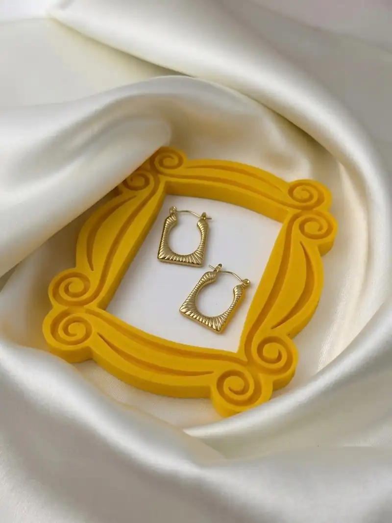 Aurelia Frame Hoops
